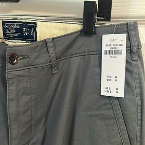 NWT Abercrombie Langdon Stretch Slim 31x32 grey pants